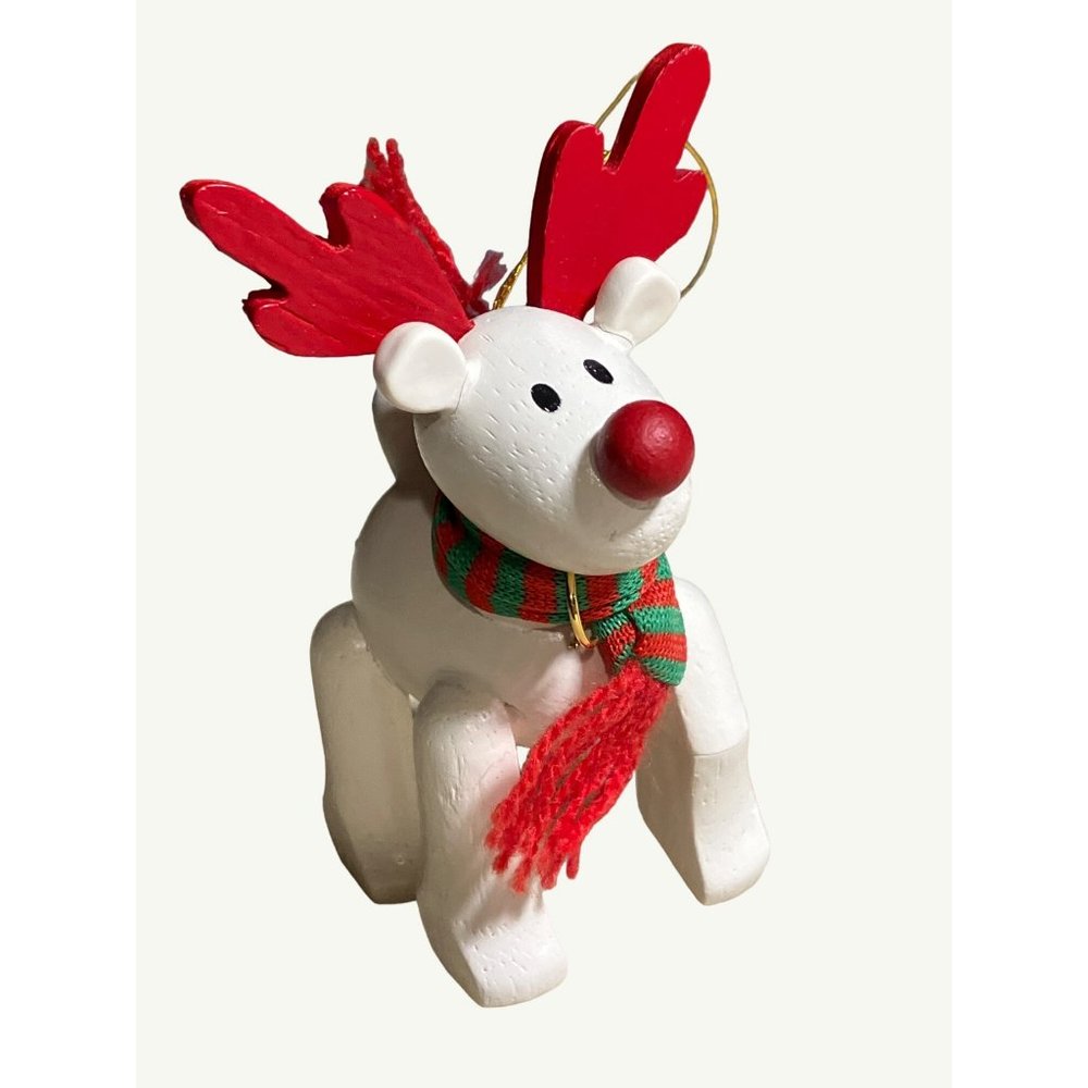 Vintage Avon Belvedere Christmas Reindeer ornament 1987